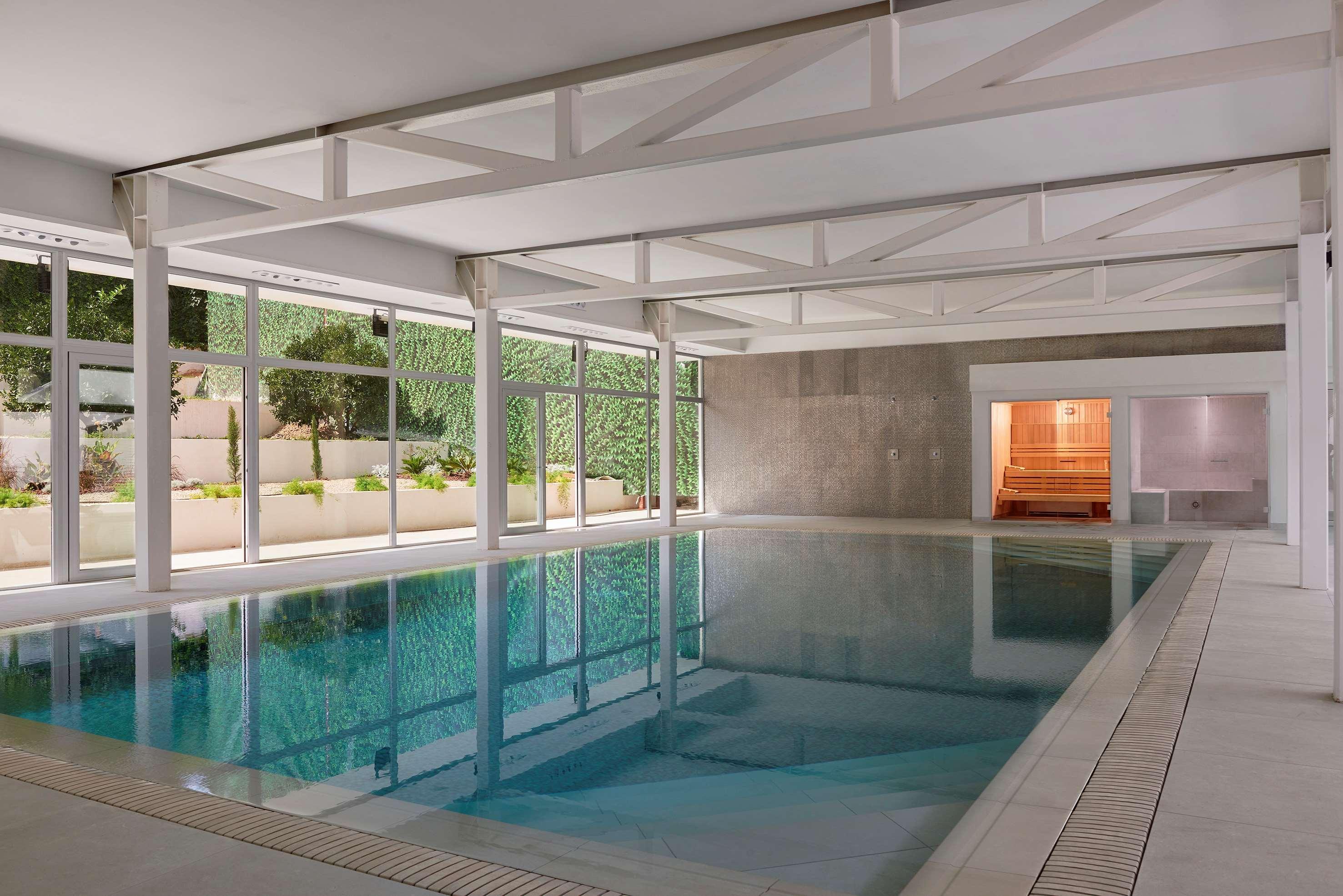 Innside By Melia Palma Bosque Esterno foto The swimming pool of the hotel
